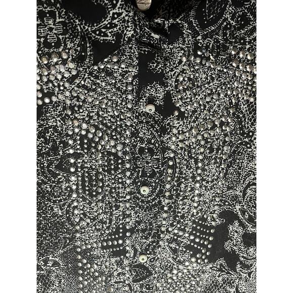 BKE Boutique Black and White Sheer Blouse with Silver Studs Size Medium - Picture 5 of 5